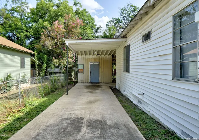 5th image of 402 Helena St, San Antonio, TX 78204 | MLS# 1999971