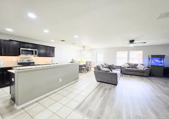 5th image of 3711 Painted Tracks, Schertz, TX 78154 | MLS# 1999985