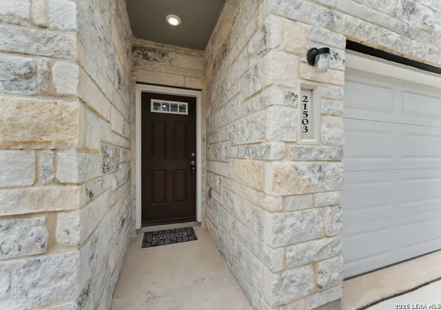 3rd image of 21503 Sir Walter Ln #21503, San Antonio, TX 78256 | MLS# 1999987
