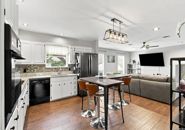 3rd image of 3803 Barrington St #3D, San Antonio, TX 78217 | MLS# 1999992