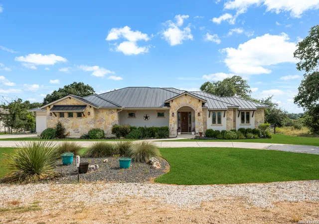 Photo 1 of Single family home for sale at 555 Curvatura, New Braunfels, TX 78132 | MLS# 2000011 | Listing updated on 2026-09-16