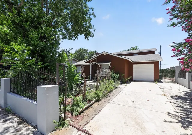 2nd image of 5318 Costa Mesa St, San Antonio, TX 78228 | MLS# 2000012