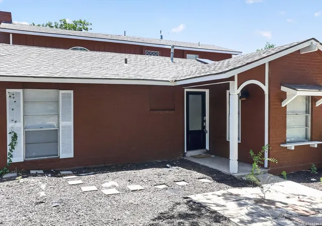 3rd image of 5318 Costa Mesa St, San Antonio, TX 78228 | MLS# 2000012