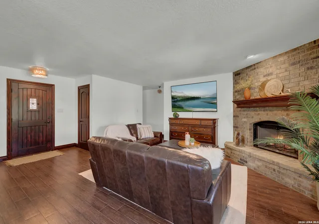 Photo 4 of House for sale at 1798 County Road 359, Gillett, TX 78116 | MLS# 2000018 | Listing updated on 2026-08-03
