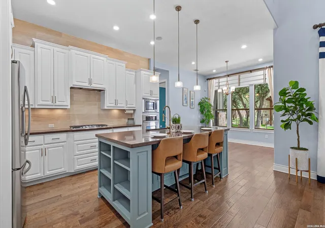 Photo 2 of Single family home for sale at 110 Western Oaks, New Braunfels, TX 78132 | MLS# 2000070 | Listing updated on 2026-09-09