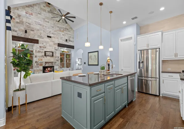 Photo 1 of Single family home for sale at 110 Western Oaks, New Braunfels, TX 78132 | MLS# 2000070 | Listing updated on 2026-09-09