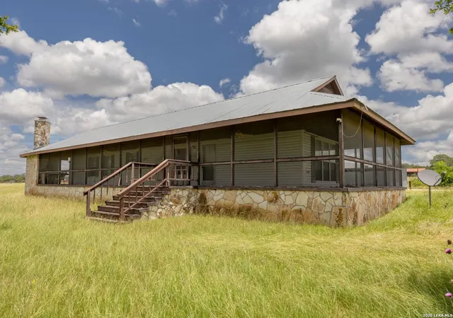 3rd image of 292 Old Loop 173, Bandera, TX 78003 | MLS# 2000092