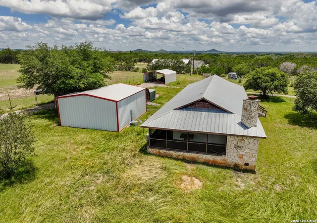 4th image of 292 Old Loop 173, Bandera, TX 78003 | MLS# 2000092