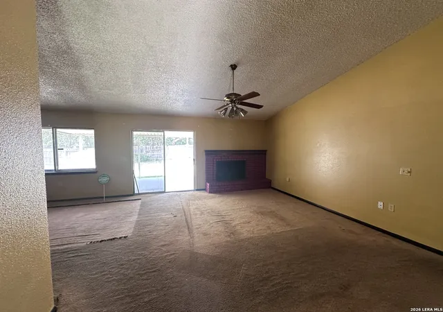 Photo 3 of Sale Pending at 16442 Ross Oak St, San Antonio, TX 78247 | MLS# 2000118 | Listing updated on 2026-09-16