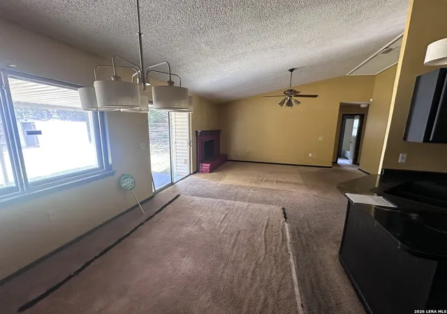 Photo 4 of Sale Pending at 16442 Ross Oak St, San Antonio, TX 78247 | MLS# 2000118 | Listing updated on 2026-09-16