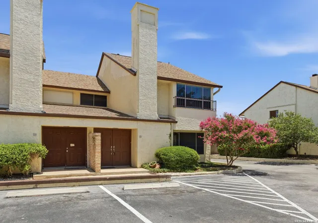 2nd image of 7123 Thrush View Lane #32, San Antonio, TX 78209 | MLS# 2000121