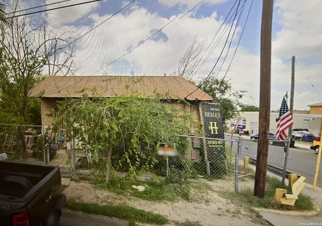 Photo 3 of Single family home for sale at 199 Ceylon, Eagle Pass, TX 78852 | MLS# 2000156 | Listing updated on 2026-07-25