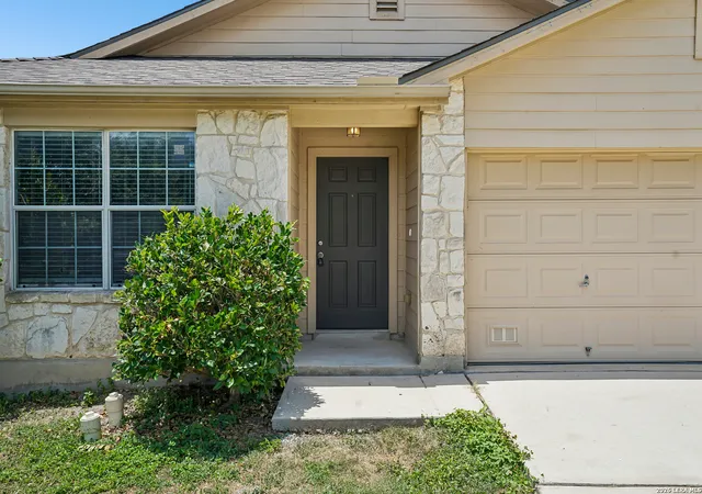 4th image of 229 Hereford St, Cibolo, TX 78108 | MLS# 2000158