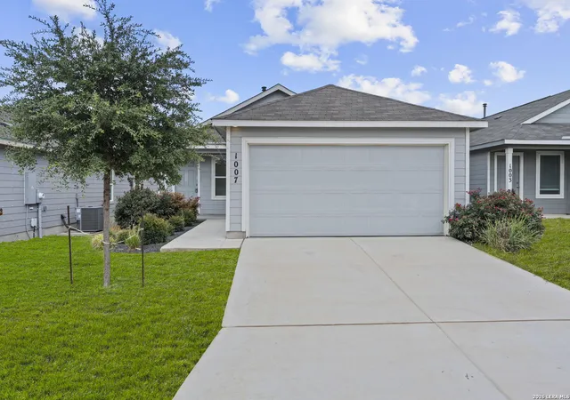 1st image of 1007 Landon Rdg, San Antonio, TX 78245 | MLS# 2000161