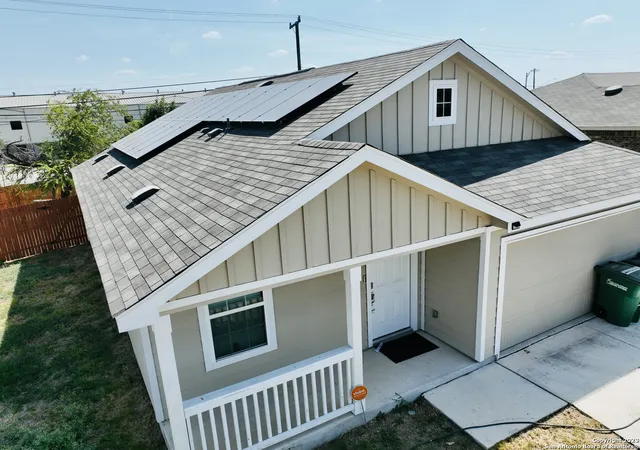 Photo 3 of Single family home for sale at 7507 Vista Grv, San Antonio, TX 78242 | MLS# 2000165 | Listing updated on 2026-09-15