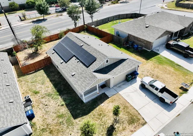 Photo 3 of Single family home for sale at 7507 Vista Grv, San Antonio, TX 78242 | MLS# 2000165 | Listing updated on 2026-09-15