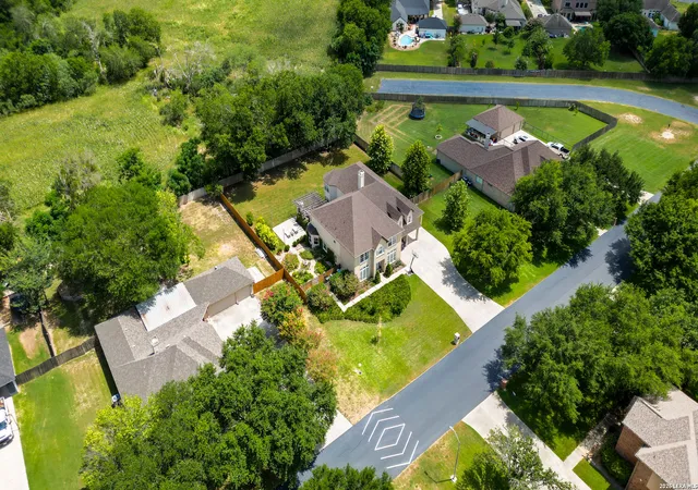 Photo 4 of Sale Pending at 257 Las Brisas Blvd, Seguin, TX 78155 | MLS# 2000167 | Listing updated on 2026-09-11