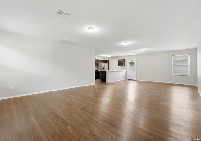 Photo 4 of Single family home for sale at 4714 Everett Loop, Converse, TX 78109 | MLS# 2000176 | Listing updated on 2026-10-06