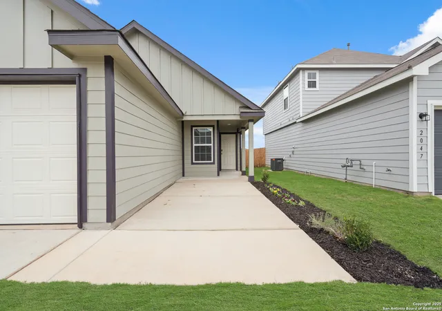 3rd image of 2043 Olivia Dr, New Braunfels, TX 78130 | MLS# 2000180