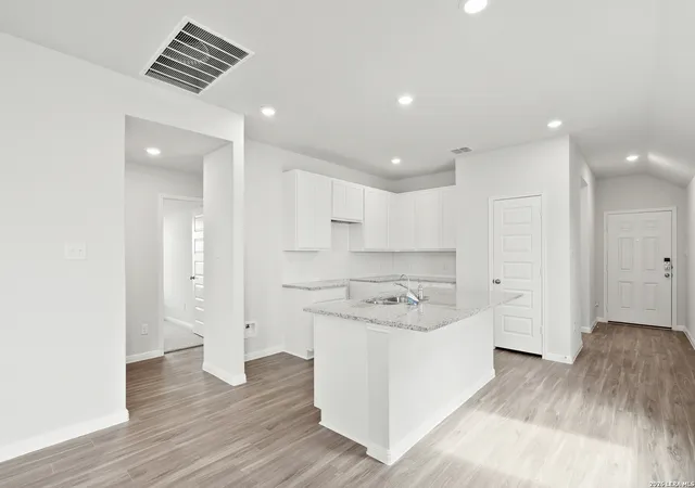 4th image of 126 Hunters Camp, San Antonio, TX 78253 | MLS# 2000211