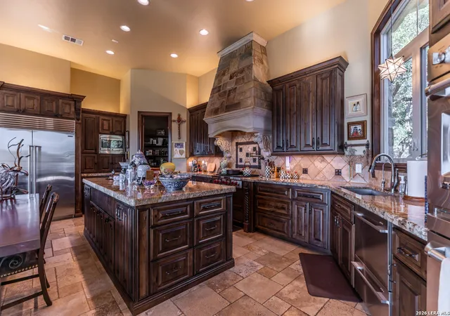 5th image of 1539 Waterstone Pkwy, Boerne, TX 78006 | MLS# 2000238