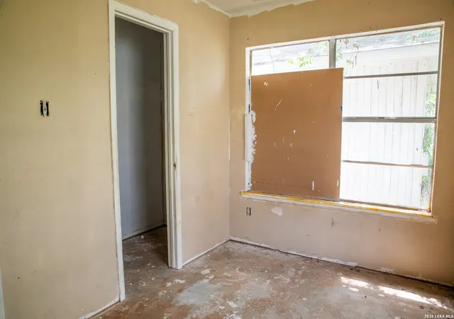 Photo 3 of Single family home for sale at 200 N Irvin St, Falls City, TX 78113 | MLS# 2000246 | Listing updated on 2026-07-25