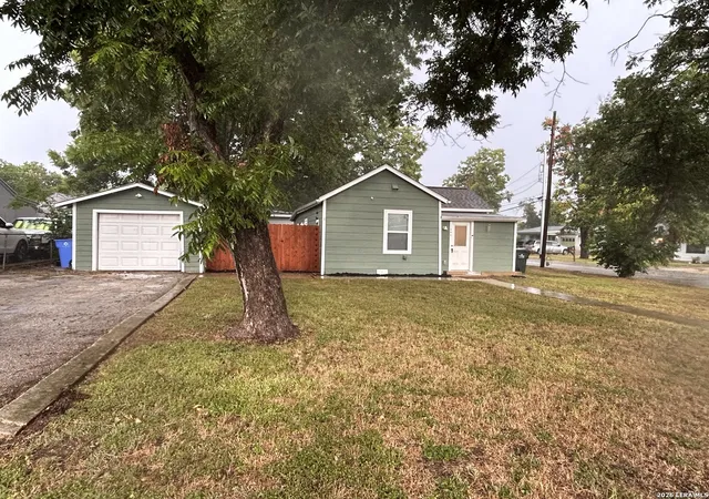 2nd image of 505 N Heideke, Seguin, TX 78155 | MLS# 2000250