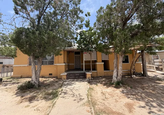 Photo 1 of Sale Pending at 267 Ford St, Eagle Pass, TX 78852 | MLS# 2000280 | Listing updated on 2026-08-04