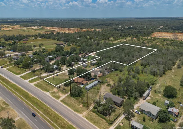 Photo 3 of Single family home for sale at 25365 Us Hwy 281 S, San Antonio, TX 78264 | MLS# 2000318 | Listing updated on 2026-07-25