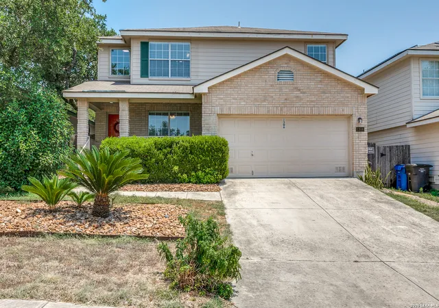 Photo 3 of Sale Pending at 1306 Bobcat Pass, San Antonio, TX 78251 | MLS# 2000322 | Listing updated on 2026-08-26