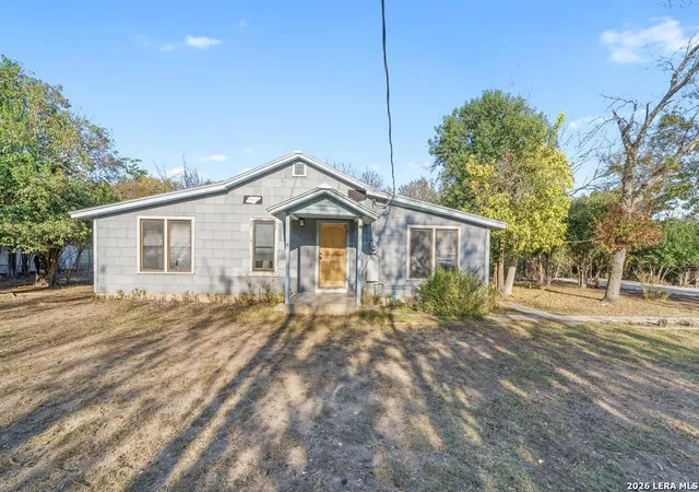 Photo 1 of Single family home for sale at 332 Powell Ave, Kerrville, TX 78028 | MLS# 2000329 | Listing updated on 2026-08-21