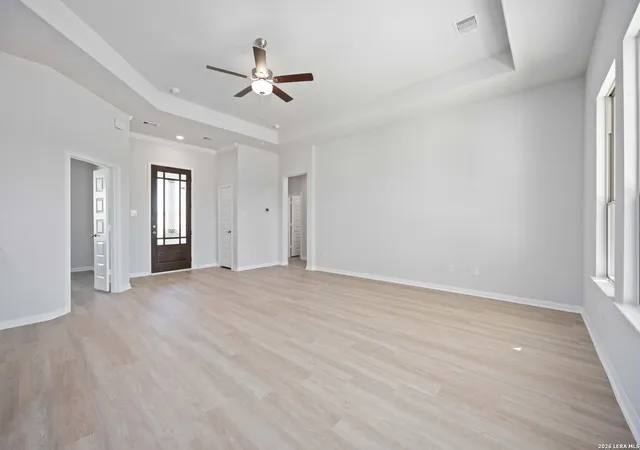 Photo 3 of Single family home for sale at 501 Scenic Dr, Pleasanton, TX 78064 | MLS# 2000340 | Listing updated on 2026-08-22
