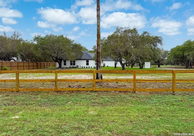 Photo 2 of Single family home for sale at 150 Wishert Rd, Rockport, TX 78382 | MLS# 2000342 | Listing updated on 2026-07-25