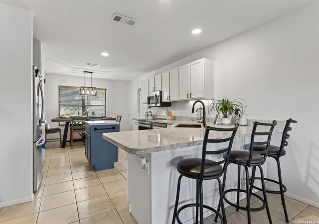 Photo 4 of Sale Pending at 30885 Retama Rdg, Bulverde, TX 78163 | MLS# 2000364 | Listing updated on 2026-08-17