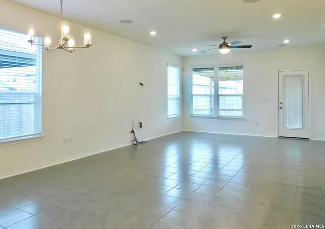 5th image of 246 Teller Dr, Lockhart, TX 78644 | MLS# 2000368