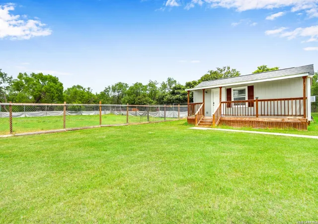 4th image of 20051 Senior Rd, Von Ormy, TX 78073 | MLS# 2000411