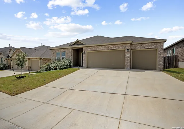Photo 3 of Sale Pending at 5931 Draw Loop, Bulverde, TX 78163 | MLS# 2000412 | Listing updated on 2026-08-21