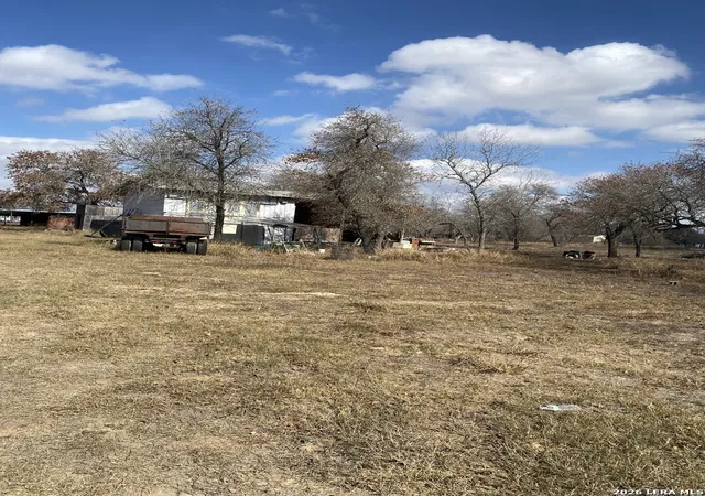 14th image of 122 Woodcrest Rd, Somerset, TX 78069 | MLS# 2000415