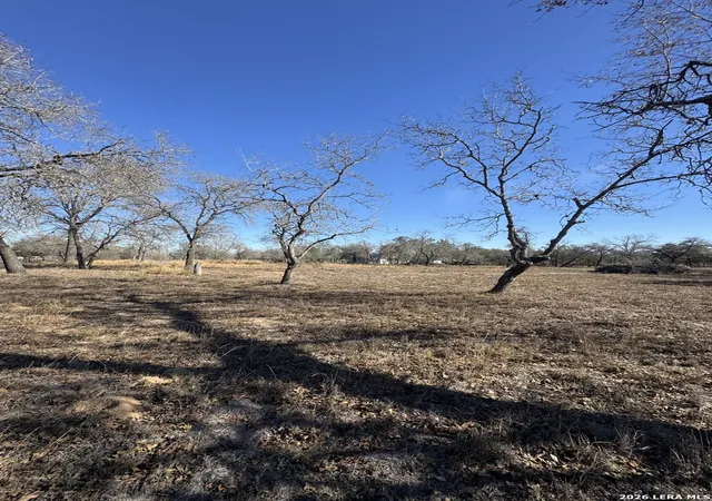 5th image of 122 Woodcrest Rd, Somerset, TX 78069 | MLS# 2000415
