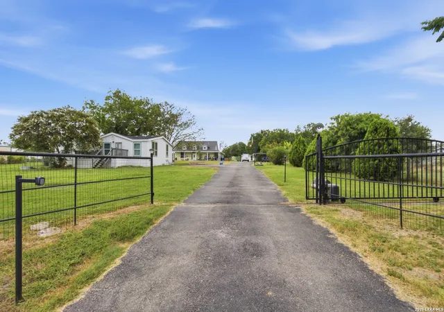 2nd image of 15646 Bexar Bowling, Marion, TX 78124 | MLS# 2000438