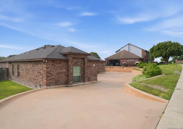Photo 3 of Single family home for sale at 3805 Castle Valley, Corpus Christi, TX 78410 | MLS# 2000441 | Listing updated on 2026-07-26