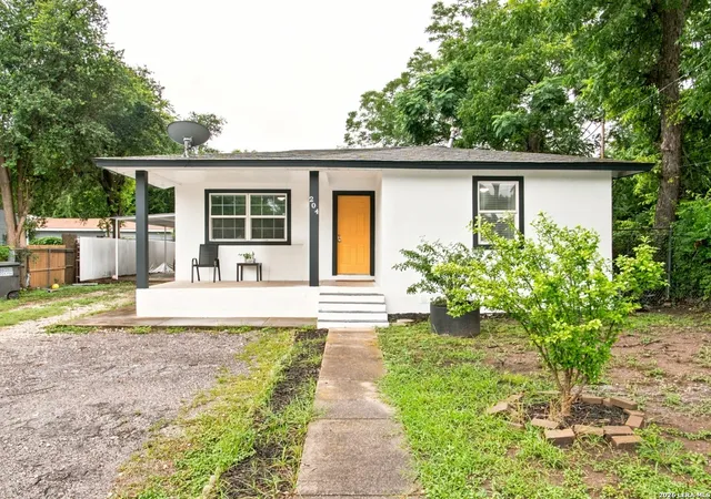 1st image of 204 Big Foot, San Antonio, TX 78204 | MLS# 2000479