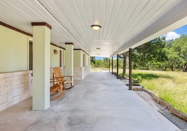 Photo 3 of Single family home for sale at 110 Live Oak Ln, Kerrville, TX 78028 | MLS# 2000503 | Listing updated on 2026-07-26