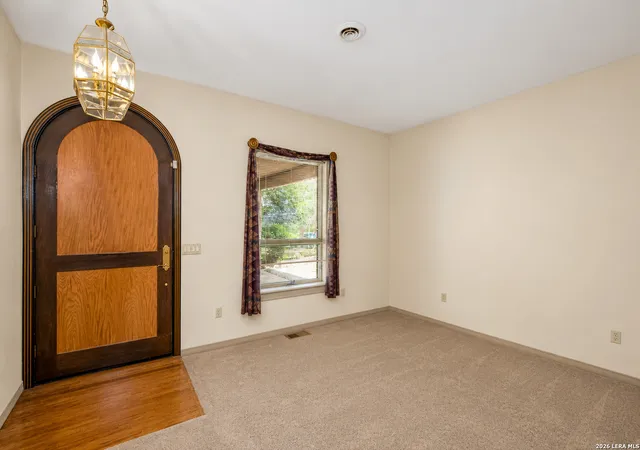 5th image of 252 Pebble Beach Rd, Lakehills, TX 78063 | MLS# 2000506