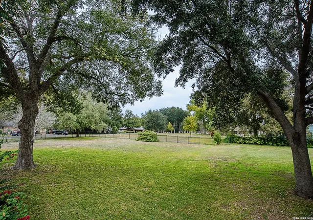 2nd image of 123 Royal George Cir, Mc Queeney, TX 78123 | MLS# 2000531