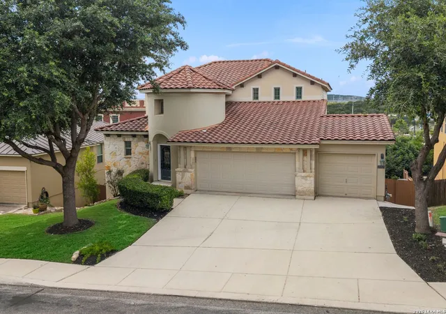 Photo 2 of Single family home for sale at 18318 Muir Glen Dr, San Antonio, TX 78257 | MLS# 2000534 | Listing updated on 2026-07-28