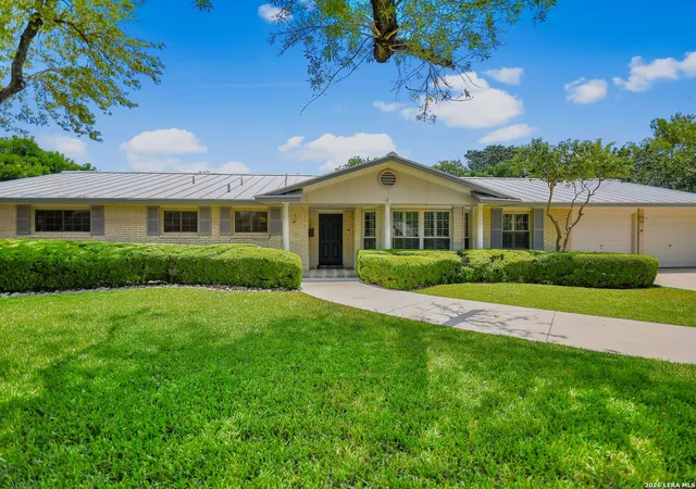 Photo 1 of Single family home for sale at 134 Meadowood Ln, San Antonio, TX 78216 | MLS# 2000543 | Listing updated on 2026-09-12