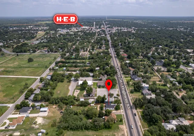 29th image of 806 N Getty St, Uvalde, TX 78801 | MLS# 2000555