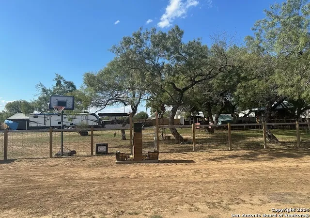 2nd image of 507 Mulberry St, Jourdanton, TX 78026 | MLS# 2000567