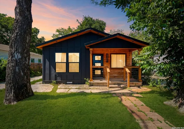 image of 3014 El Paso St, San Antonio, TX 78207 | MLS# 2000573
